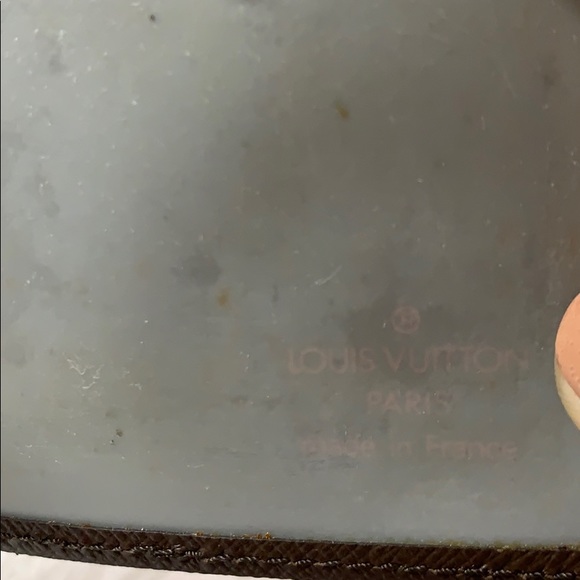Authentic Louis Vuitton - Picture 8 of 10